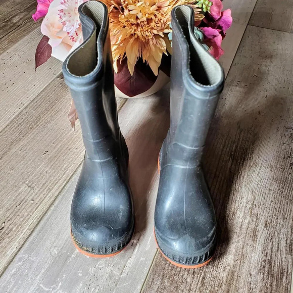 Kids Galoshes Rubber Waterproof Rain Chore Boots Size 6 Little Kid EUC - Picture 5 of 16